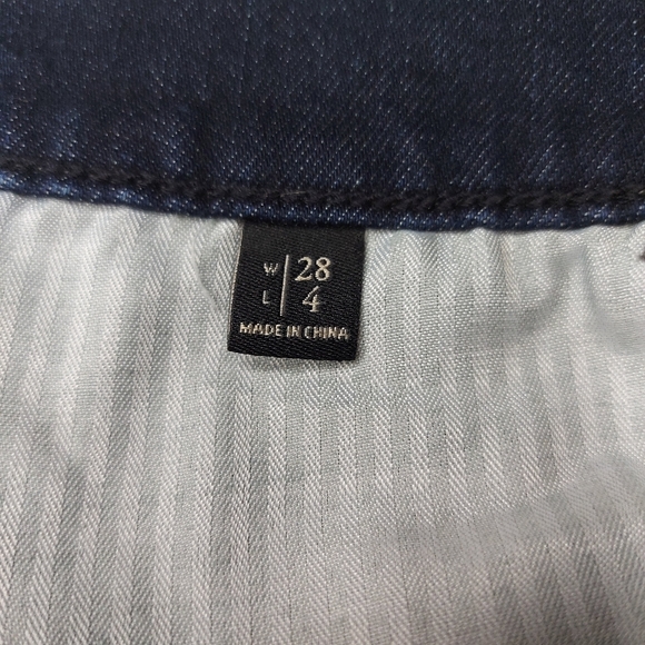 Abercrombie & Fitch Jean Shorts Size 28 - Picture 3 of 10